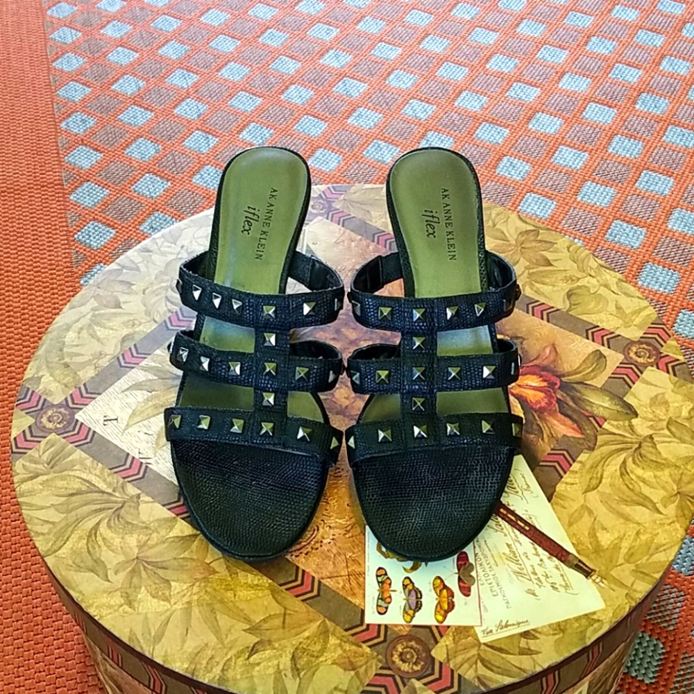 Shoes, Gently Worn
